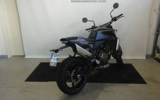 Gebrauchtmotorrad Husqvarna Svartpilen 801 - Bild 3