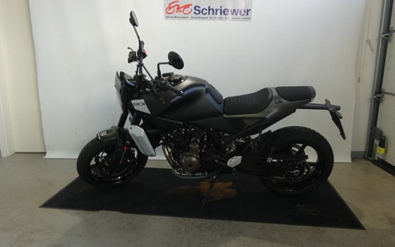Gebrauchtmotorrad Husqvarna Svartpilen 801 - Bild 5