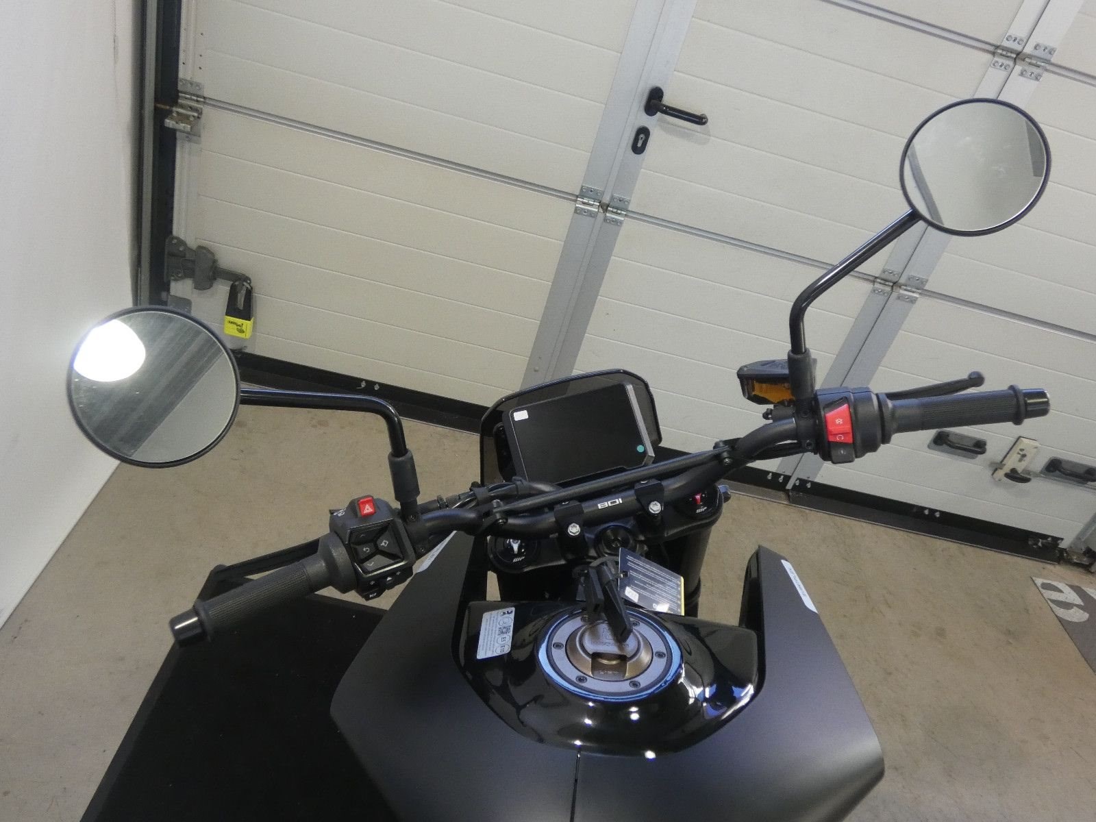 Husqvarna Svartpilen 801