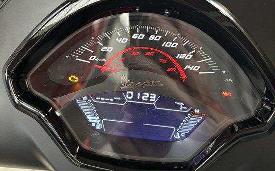 Neufahrzeug Vespa TS - Bild 7