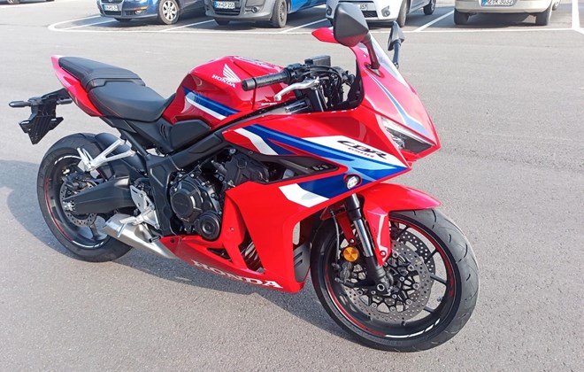 Honda CBR650R