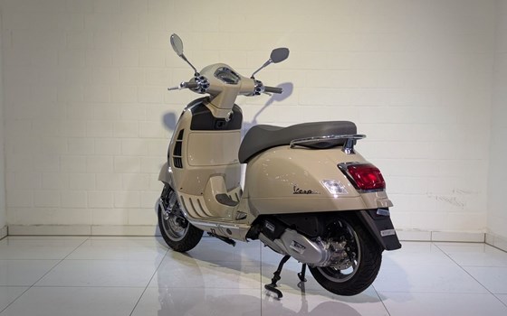 Neufahrzeug Vespa GTS 125 - Bild 4