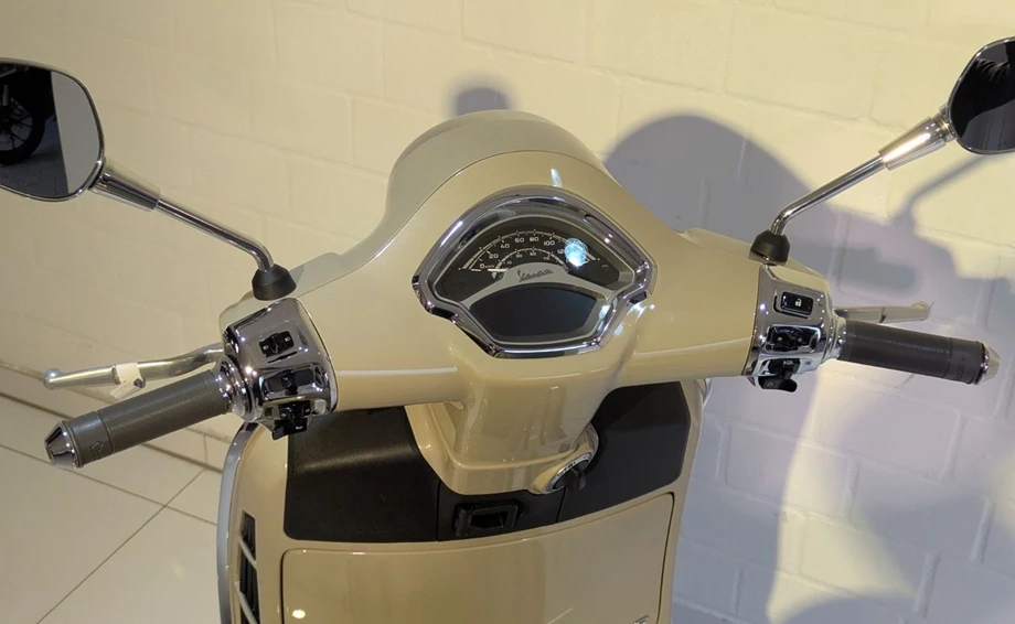Angebot Vespa GTS 125 Bild 5: Angebot Vespa GTS 125