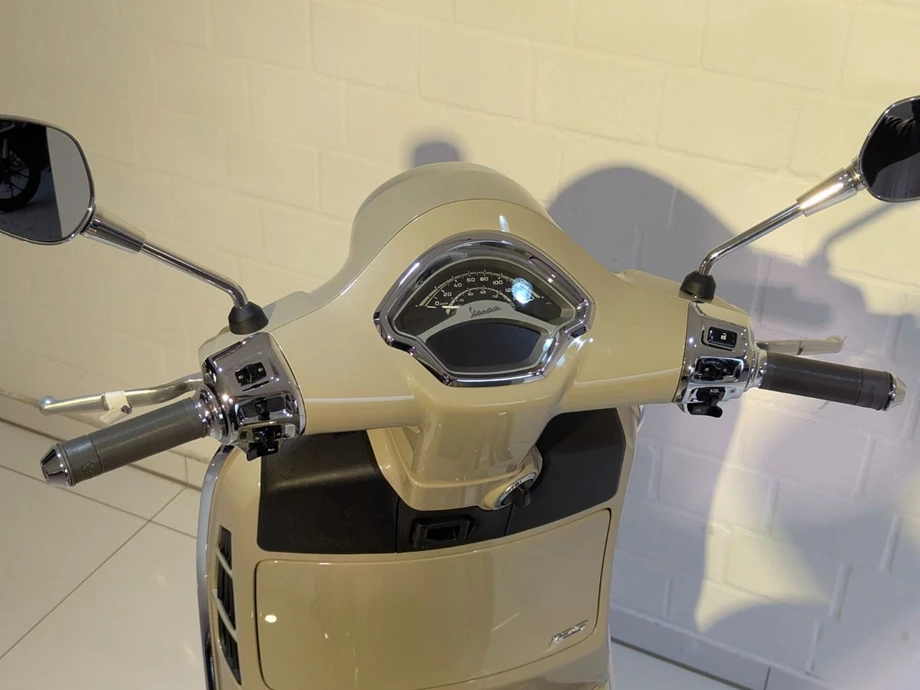 Angebot Vespa GTS 125 Bild 5: Angebot Vespa GTS 125