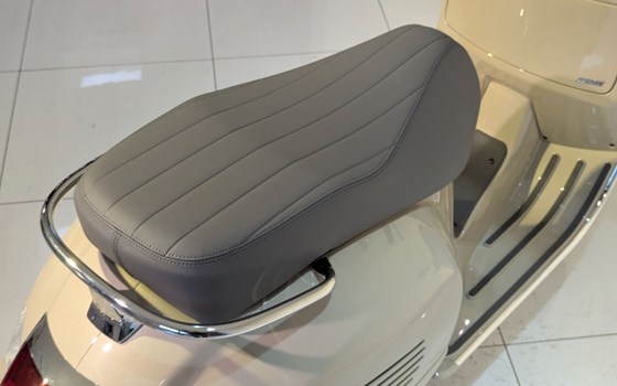 Neufahrzeug Vespa GTS 125 - Bild 7