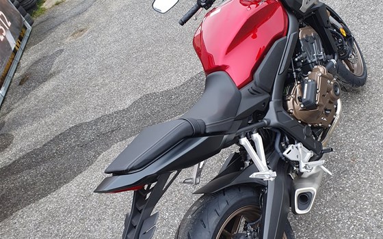 Neufahrzeug Honda CB650R E-Clutch - Bild 7 Neufahrzeug Honda CB650R E-Clutch - Bild 7