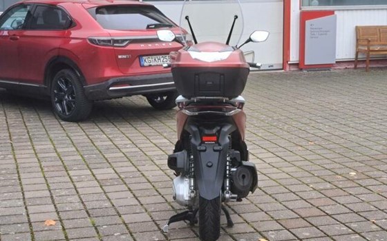 Gebrauchtmotorrad Honda SH350i - Bild 2