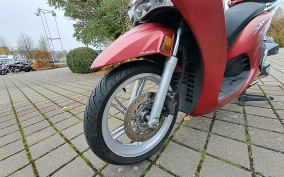 Gebrauchtmotorrad Honda SH350i - Bild 5