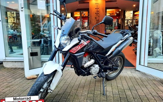 Gebrauchtmotorrad Husqvarna TR 650 Strada - Bild 4