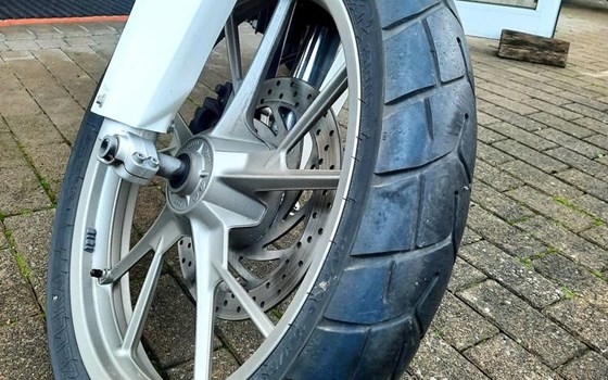 Gebrauchtmotorrad Husqvarna TR 650 Strada - Bild 6