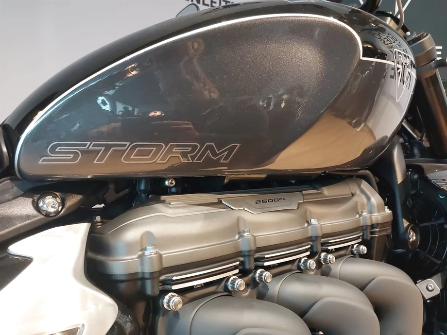 Angebot Triumph Rocket 3 Storm R Bild 7: Angebot Triumph Rocket 3 Storm R