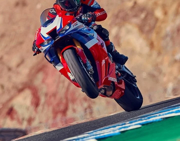 Offer Honda CBR1000RR-R Fireblade Bild 1: Offer Honda CBR1000RR-R Fireblade