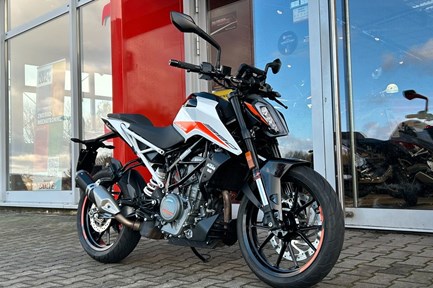 KTM 390 Duke