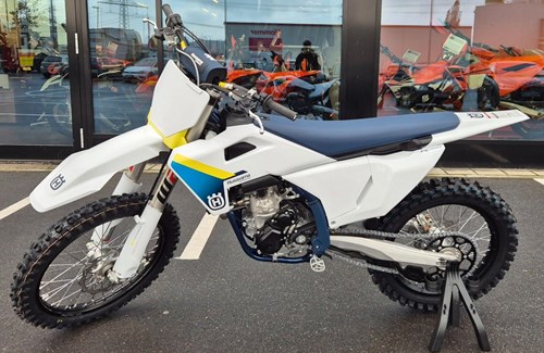 Neumotorrad Husqvarna FC 250