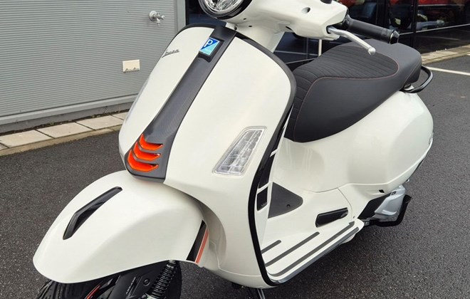 Vespa GTS Super Sport