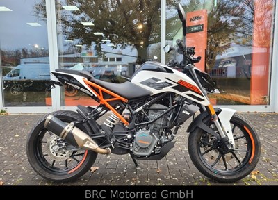 GEBRAUCHTFAHRZEUG KTM 125 Duke