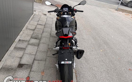 Gebrauchtmotorrad Aprilia Tuono V4 1100 Factory - Bild 6 Gebrauchtmotorrad Aprilia Tuono V4 1100 Factory - Bild 6
