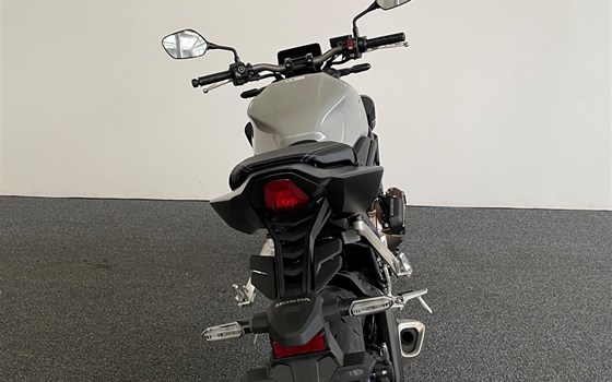 Neufahrzeug Honda CB650R E-Clutch - Bild 15 Neufahrzeug Honda CB650R E-Clutch - Bild 15