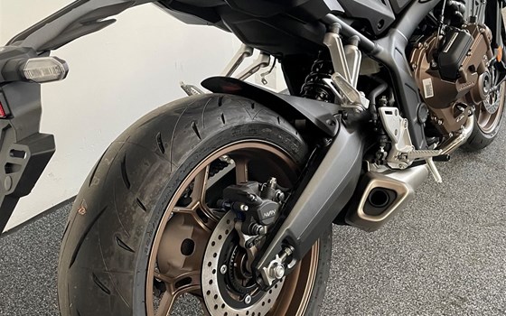 Neufahrzeug Honda CB650R E-Clutch - Bild 9 Neufahrzeug Honda CB650R E-Clutch - Bild 9