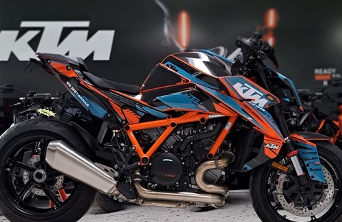 Neumotorrad KTM 1390 Super Duke R