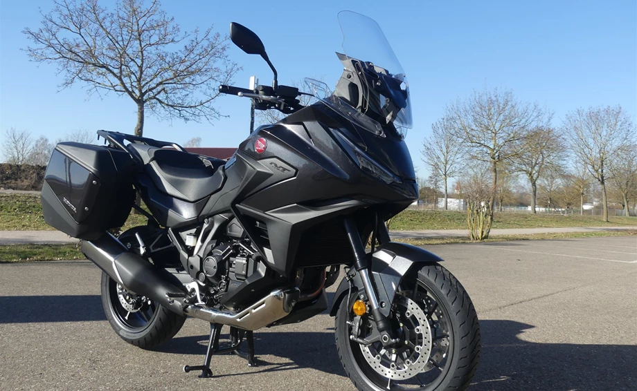 Angebot Honda NT1100 DCT Electronic Suspension Bild 2: Angebot Honda NT1100 DCT Electronic Suspension
