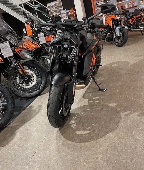 Angebot KTM 1290 Super Duke R EVO Bild 3: Angebot KTM 1290 Super Duke R EVO