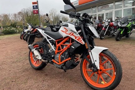 KTM 390 Duke