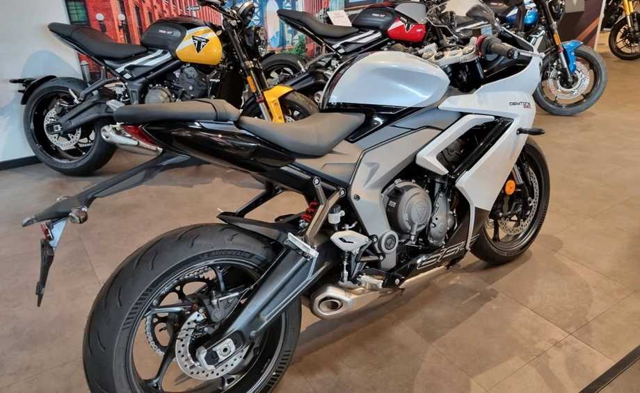 Angebot Triumph Daytona 660 Bild 10: Angebot Triumph Daytona 660