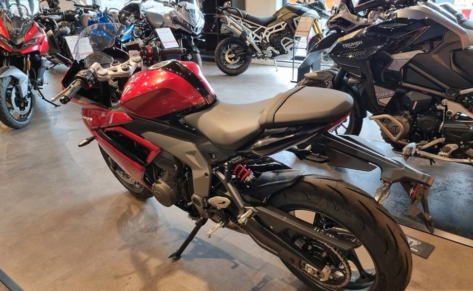Angebot Triumph Daytona 660 Bild 12: Angebot Triumph Daytona 660