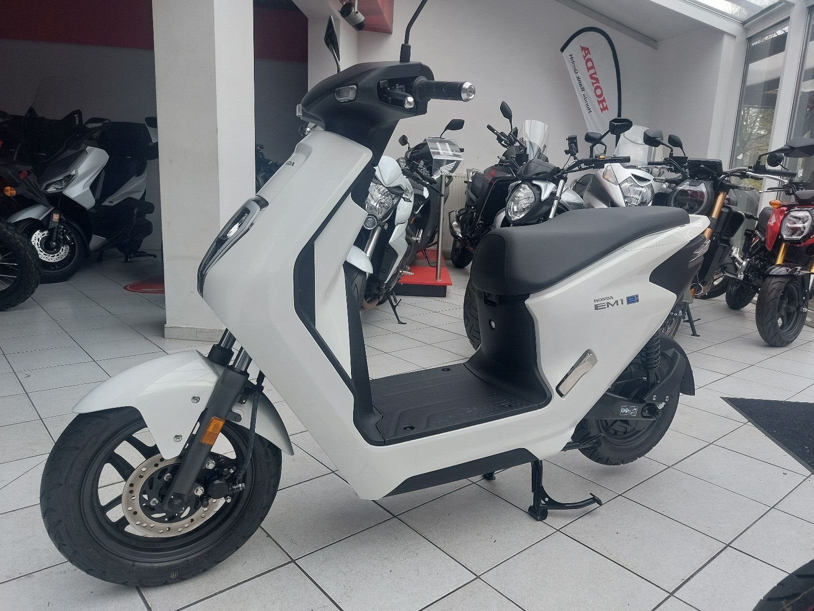 Honda EM1 e
