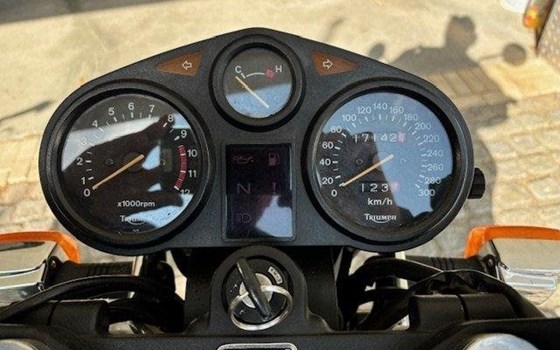 Gebrauchtmotorrad Triumph Trident 900 - Bild 6