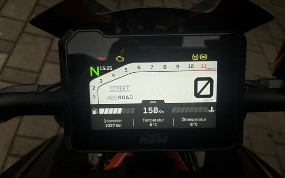 Gebrauchte Ktm 1290 Super Duke R, Ez: 2024, 1.900 Km, 16.200,00 Eur