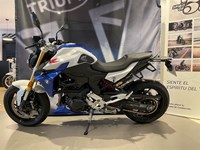 BMW F 900 R