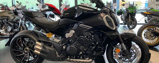 Ducati Diavel V4