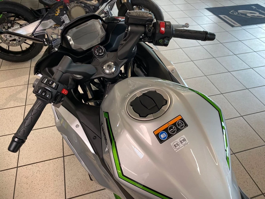 Angebot Kawasaki Ninja 7 Hybrid Bild 2: Angebot Kawasaki Ninja 7 Hybrid