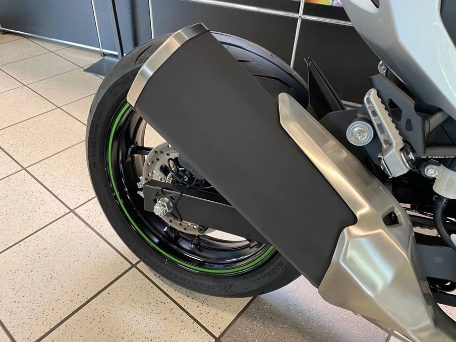 Angebot Kawasaki Ninja 7 Hybrid Bild 8: Angebot Kawasaki Ninja 7 Hybrid