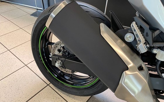 Neufahrzeug Kawasaki Ninja 7 Hybrid - Bild 8