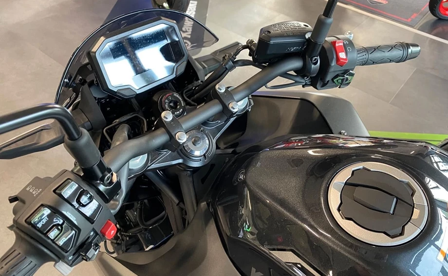 Angebot Kawasaki Z7 Hybrid Bild 4: Angebot Kawasaki Z7 Hybrid