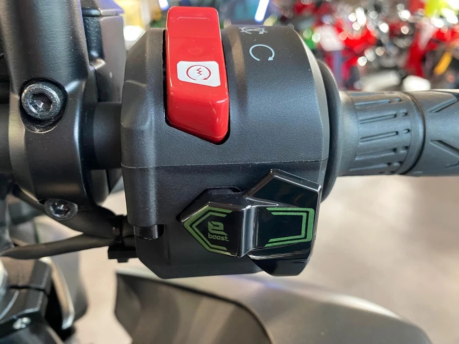 Angebot Kawasaki Z7 Hybrid Bild 5: Angebot Kawasaki Z7 Hybrid