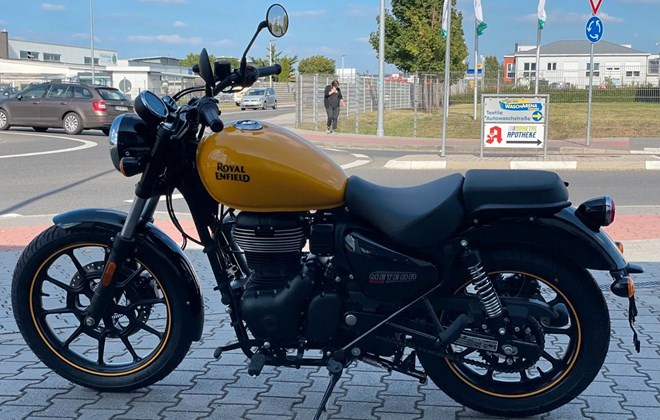 Royal Enfield Meteor 350 Fireball