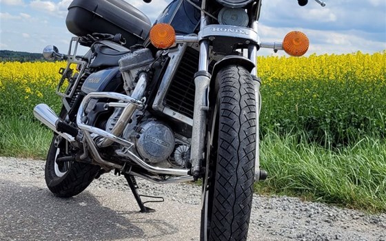 Gebrauchtmotorrad Honda CX 500 C - Bild 3