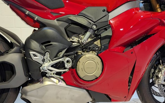 Neufahrzeug Ducati Panigale V4 S - Bild 9