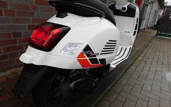 Neufahrzeug Vespa GTS 125 Super Sport - Bild 12