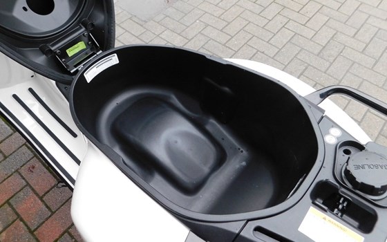 Neufahrzeug Vespa GTS 125 Super Sport - Bild 17