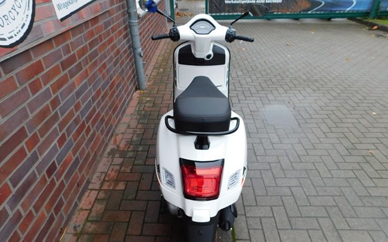 Neufahrzeug Vespa GTS 125 Super Sport - Bild 5