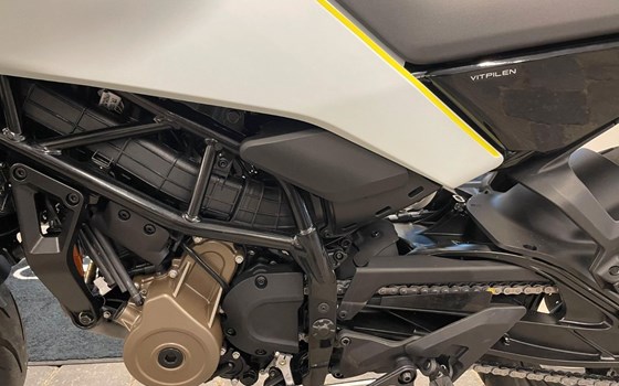 Gebrauchtmotorrad Husqvarna Vitpilen 401 - Bild 4