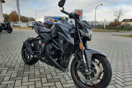 Suzuki GSX-S750