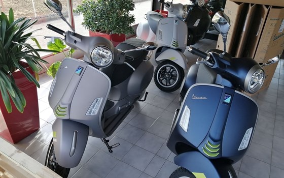 Gebrauchtmotorrad Vespa GTS 300 hpe Super Tech - Bild 8 Gebrauchtmotorrad Vespa GTS 300 hpe Super Tech - Bild 8