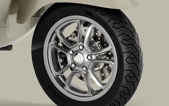 Neufahrzeug Vespa GTS 310 - Bild 6