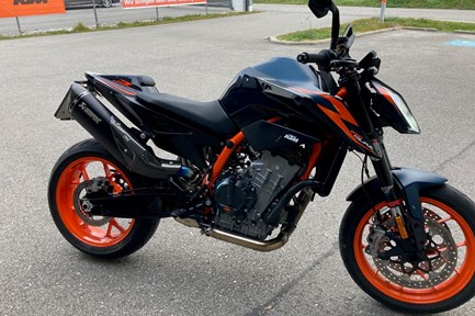 KTM 890 Duke R